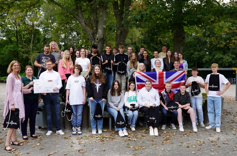 Spende bringt Oberschule Weener nach London